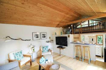 Nectar Yoga B&B On Bowen Island Хорсшу Бей Екстериор снимка